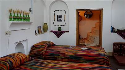 اتاق دو تخته اقامتگاه بوم گردی نارنجستان یزد